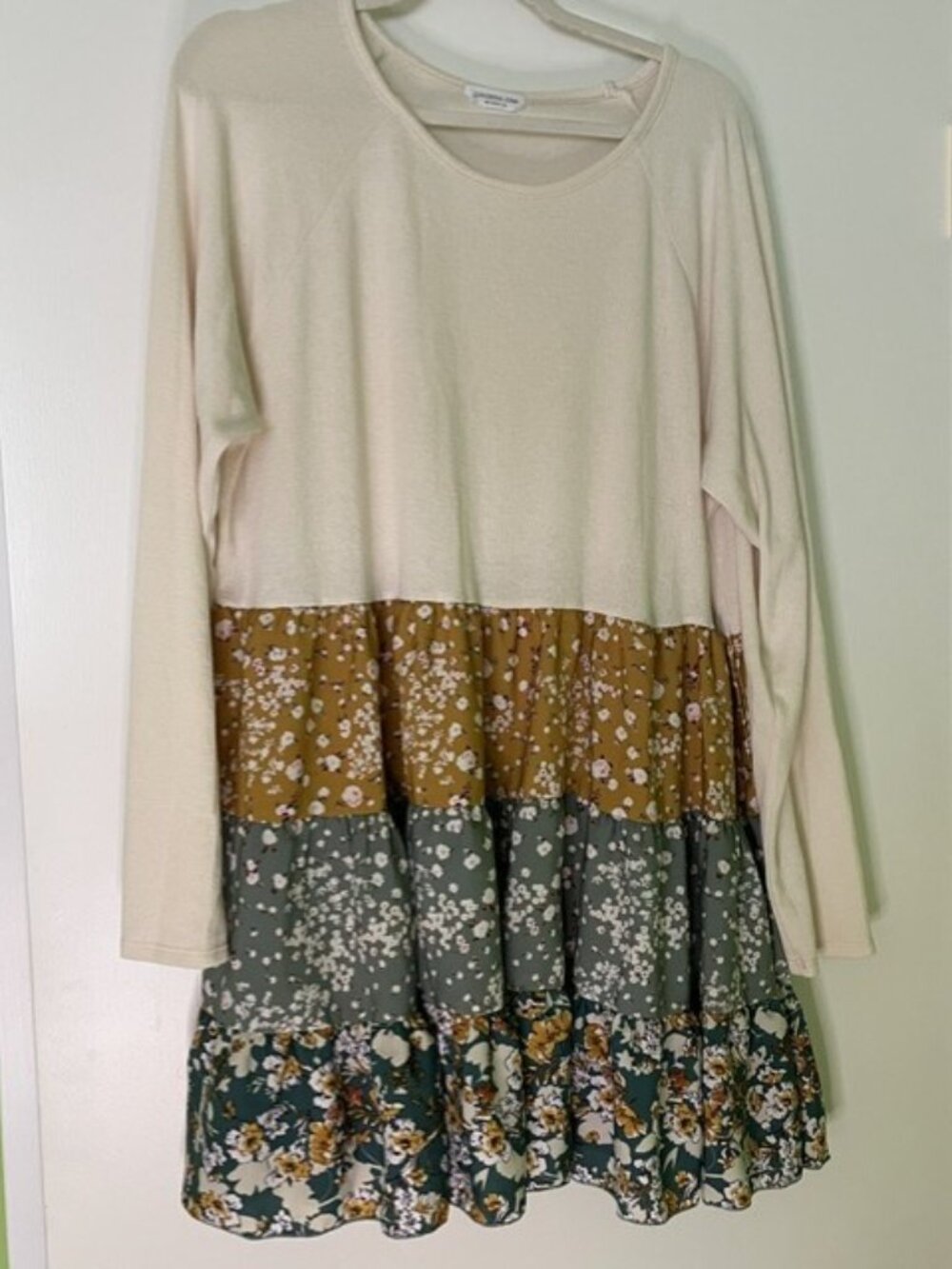 Chic Soul Women Cream Floral Tiered Boho Top, 3X